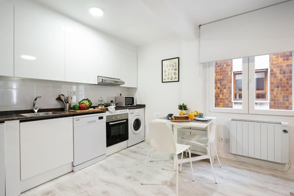 Апартаменты Piso En El Corazon De Хихон Экстерьер фото